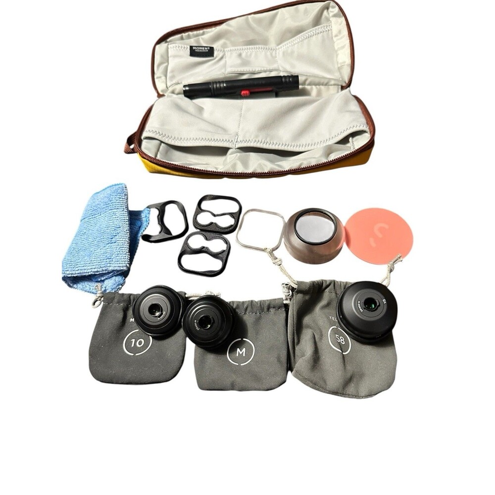 Moment M Series Lens Bundle – 58mm, 18mm, 10x macro lenses with cases and brush